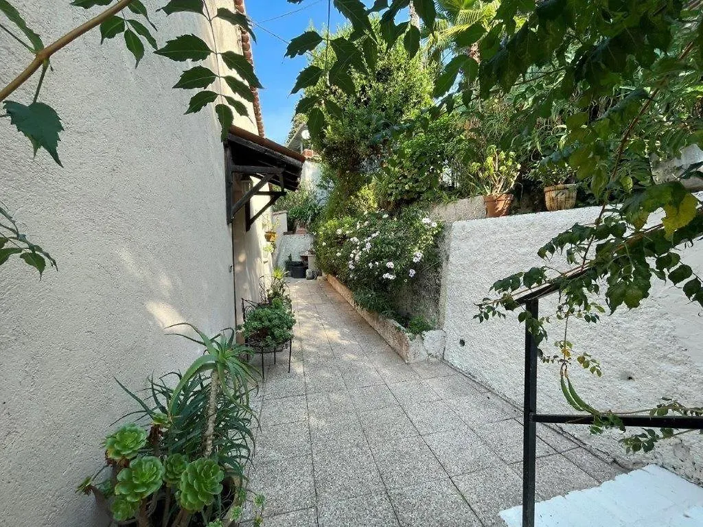 Rez De Villa Avec Piscine 芒通 公寓