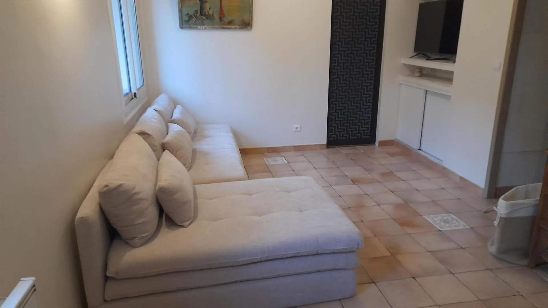 Rez De Villa Avec Piscine 芒通 法国